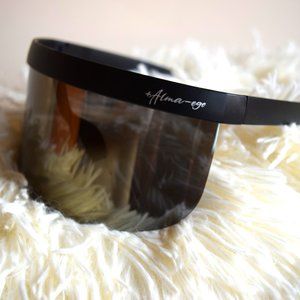 Gold Mirror Lens Black Frame Fashion Sunglasses
